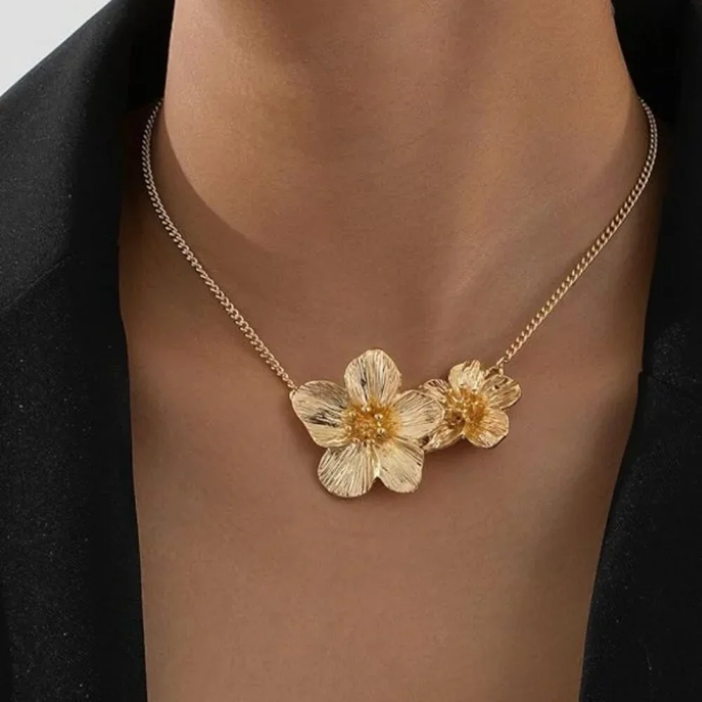 Golden Flower Necklace - Picture 1 of 6